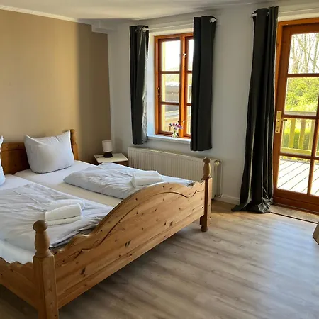Seeheim Ferienobjekt Direkt Am Wasser Ovs 692 * Gustow (Nordwestmecklenburg)