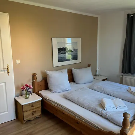 Seeheim Ferienobjekt Direkt Am Wasser Ovs 692 * Gustow (Nordwestmecklenburg)